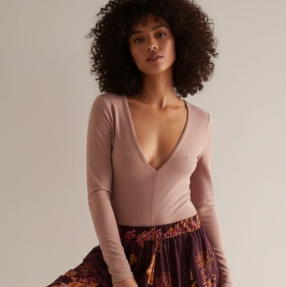 Babaton Bodysuit - Picture 1 of 6